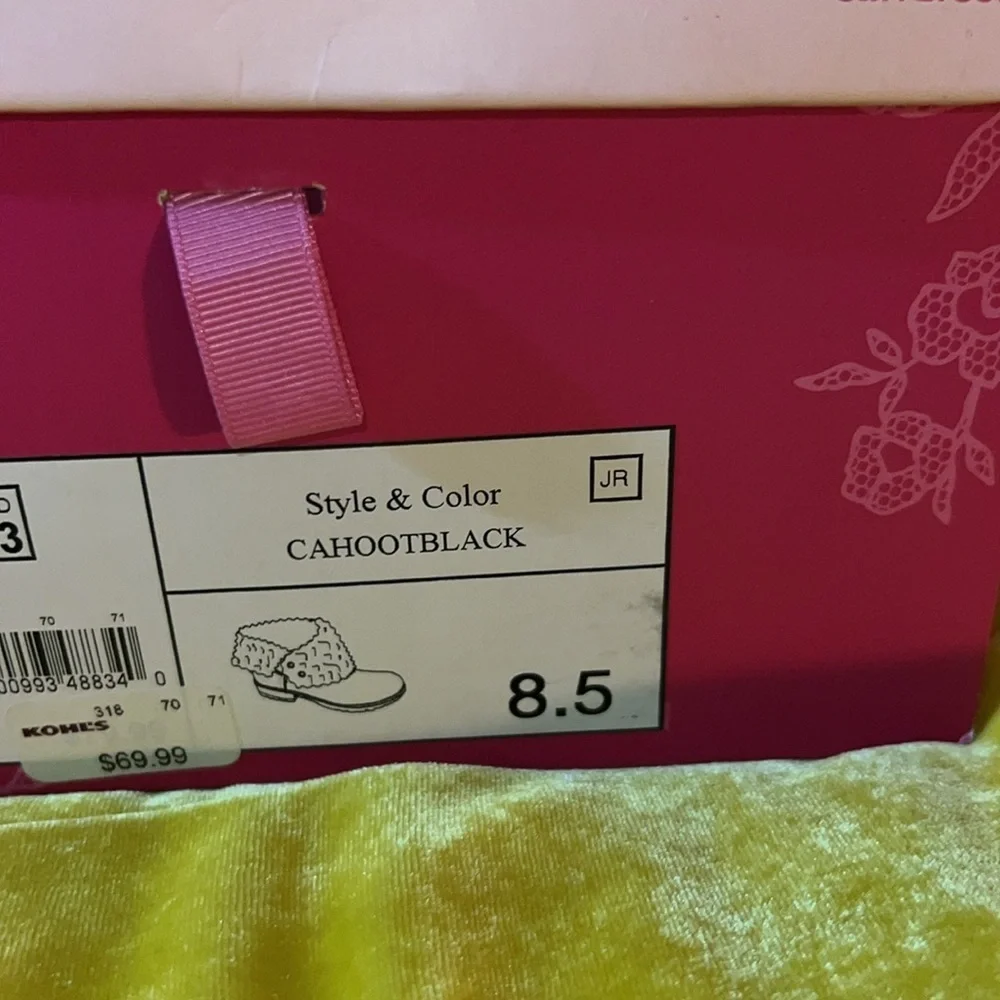 New Candies Size 8.5 Ankle Booties